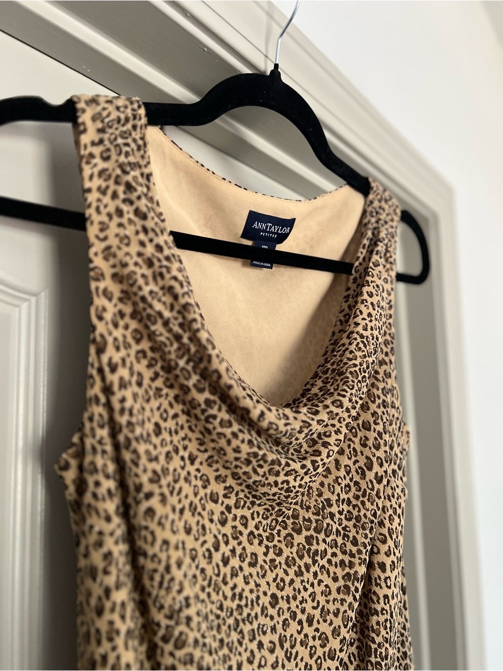 SOLD 🖤 Y2K Leopard Print 100% Silk Cowl Neck Midi Dress Ann Taylor Petites 10P - Picture 5 of 7